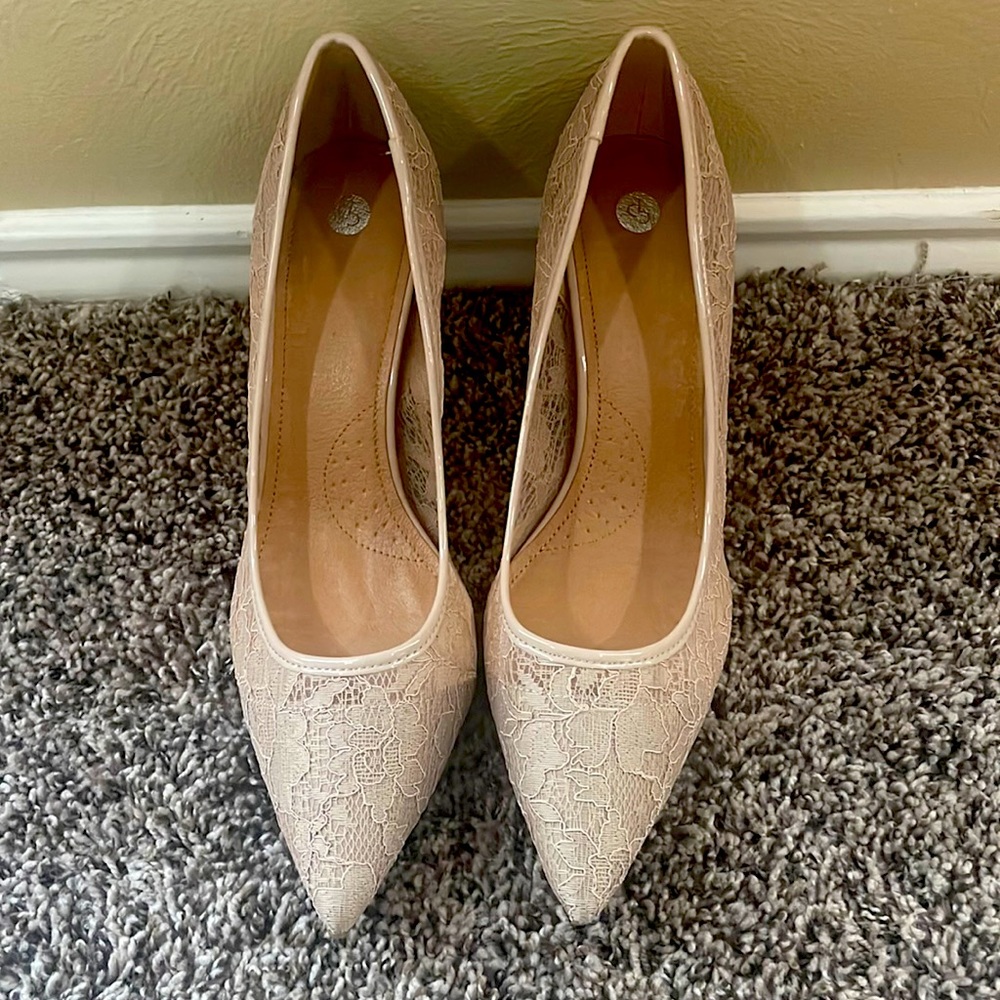 Nude Lace and Leather 👠 Heels Size 11 W